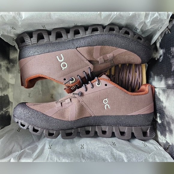 On Running Women's Cloud Dip Shoes sz 6.5US/ 37.5EU GRAPE/PEBBLE (& Extra Laces) - Picture 2 of 12